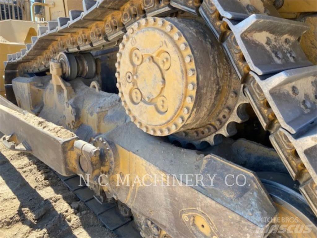 CAT D8T Dozers - Tratores rastos