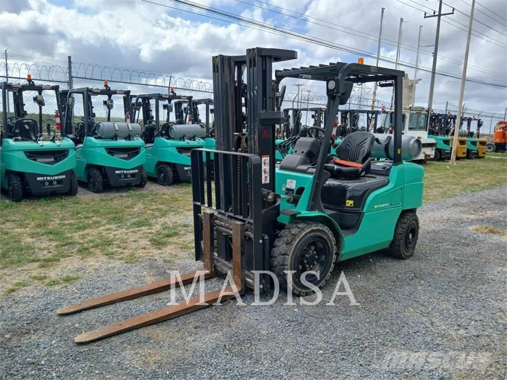 CAT FG30N5-GLE Empilhadores - Outros