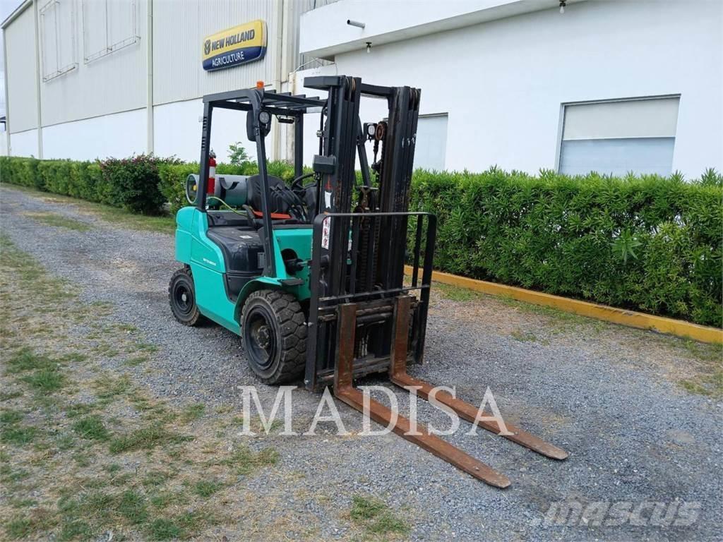 CAT FG30N5-GLE Empilhadores - Outros