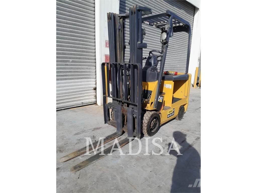 CAT LIFT TRUCKS E3500-AC Empilhadores - Outros