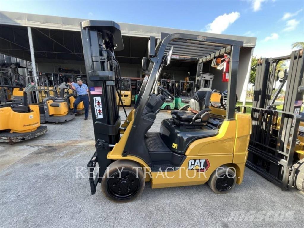 CAT MCF2C5000 Empilhadores a gás