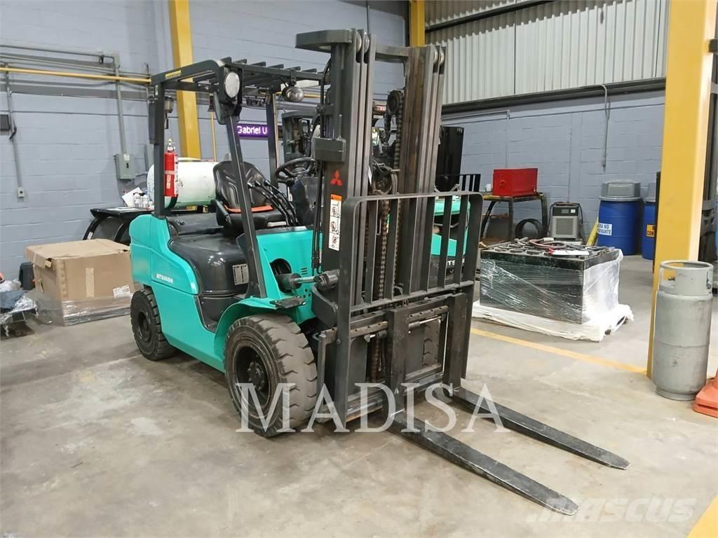CAT MITSUBISHI FG30N-LP Empilhadores - Outros