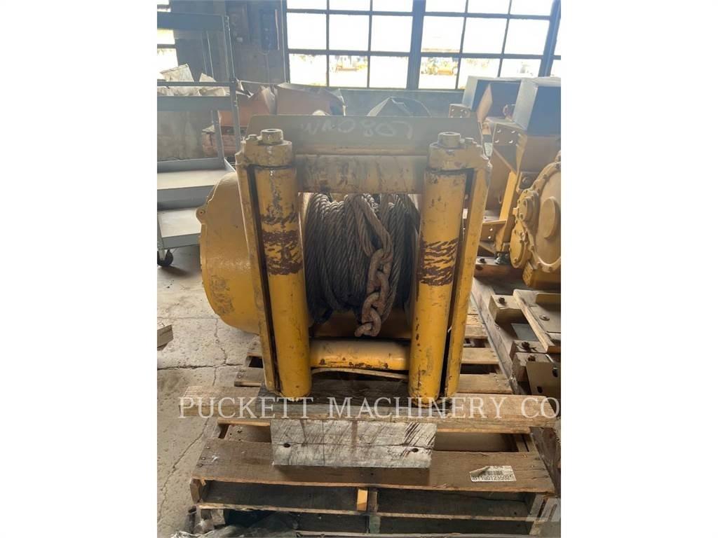 CAT PA40 Guinchos