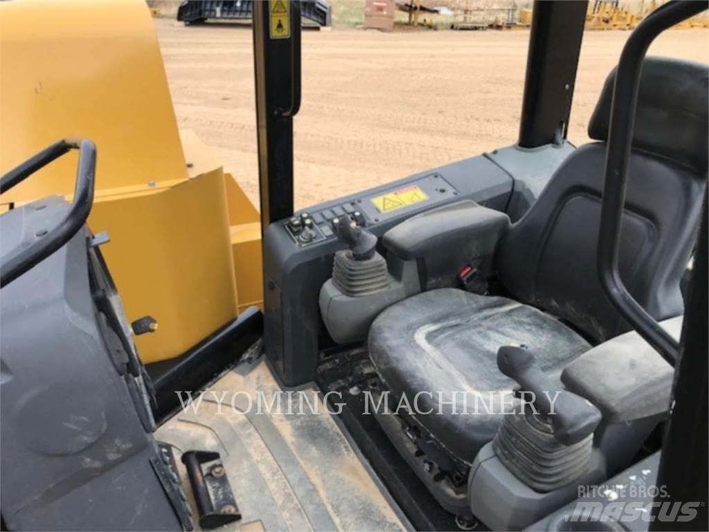 CAT PL61 Bulldozers assentadores de tubos