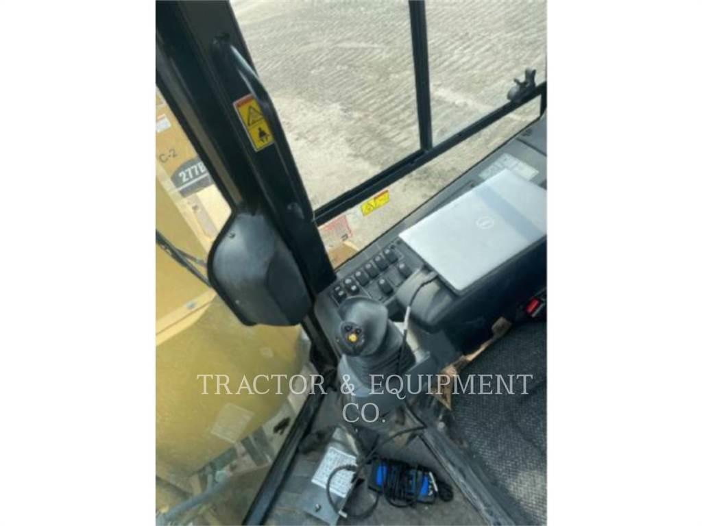CAT PL61 Dozers - Tratores rastos