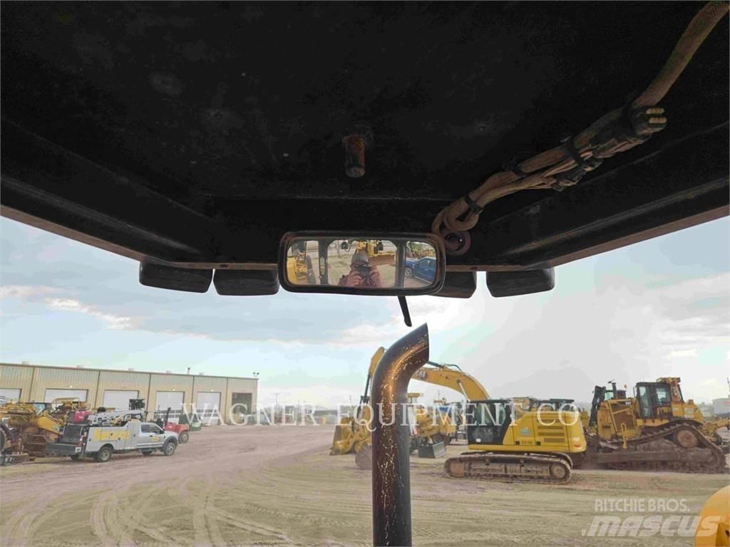 CAT PL61 Bulldozers assentadores de tubos
