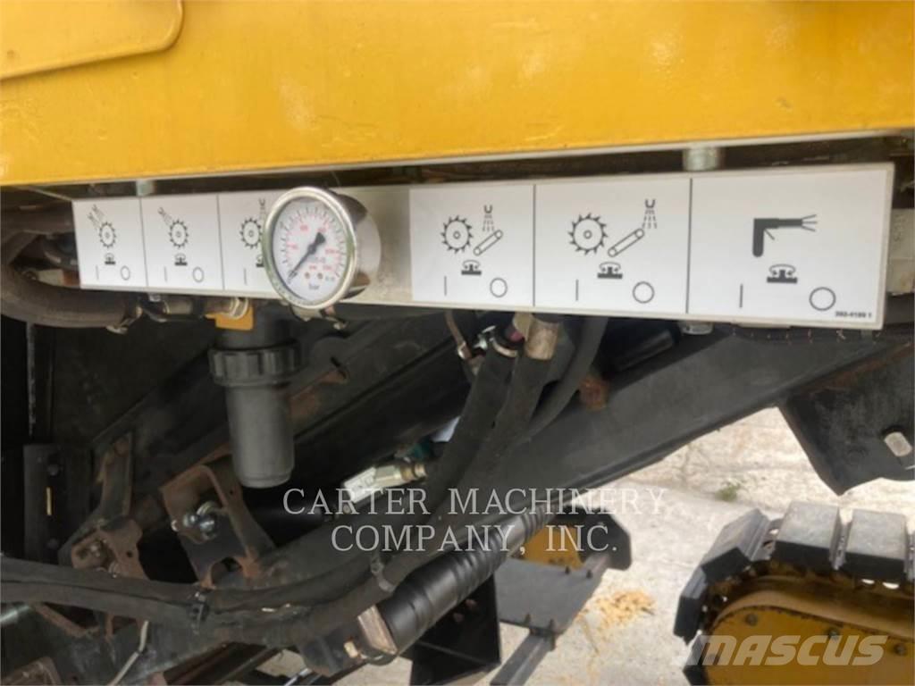 CAT PM822 Moinhos de asfalto a frio