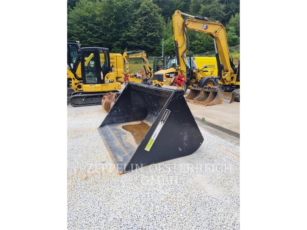 CAT TH 414 Manipulador telescópico