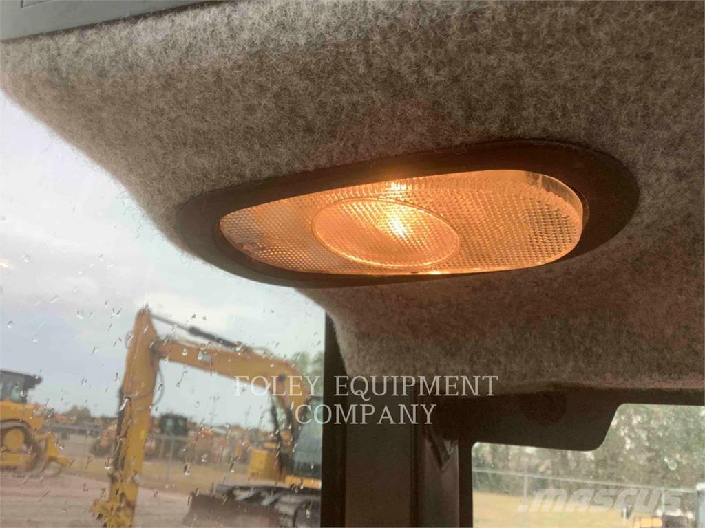 CAT TH255C Manipulador telescópico