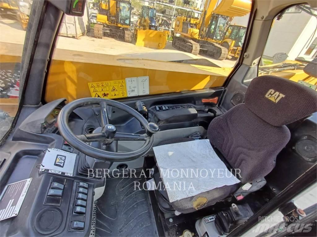 CAT TH407C Manipulador telescópico