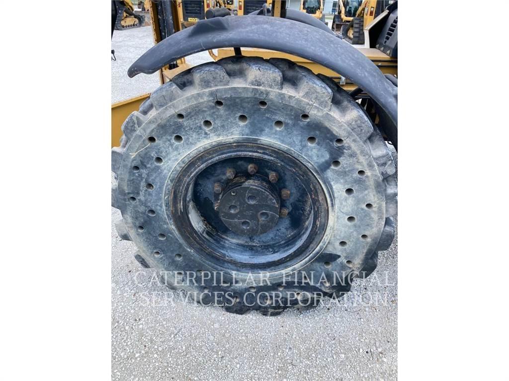 CAT TL1055C Manipulador telescópico