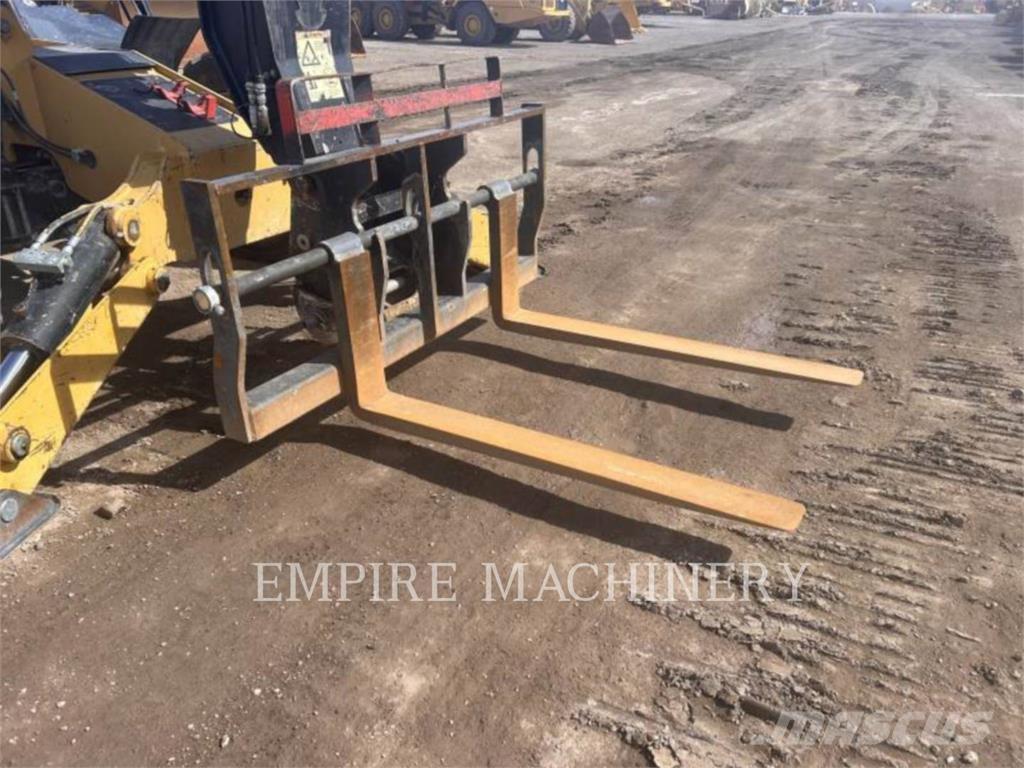 CAT TL1055D Manipulador telescópico