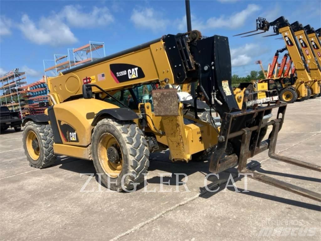 CAT TL1255D Manipulador telescópico