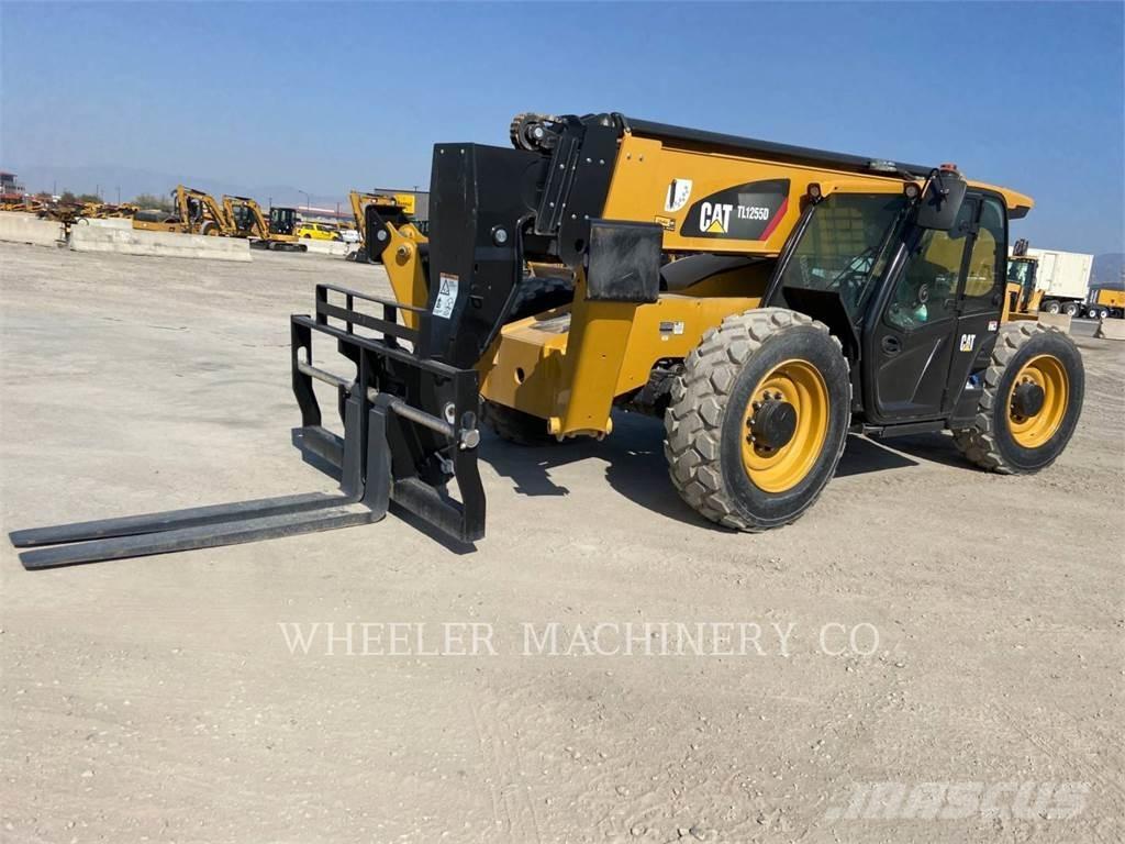 CAT TL1255D CB Manipulador telescópico