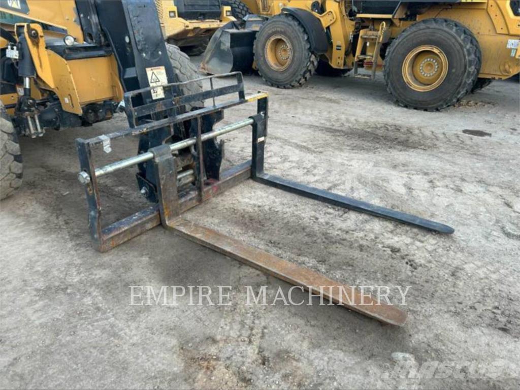 CAT TL642D Manipulador telescópico