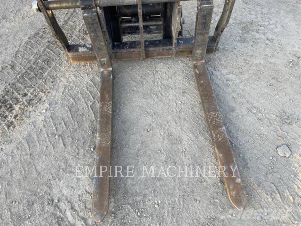 CAT TL642D Manipulador telescópico