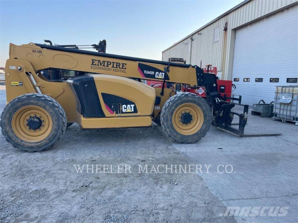 CAT TL642D CB Manipulador telescópico