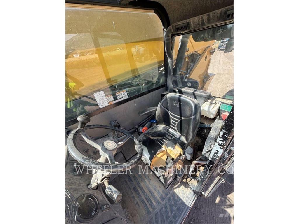 CAT TL943C CAB Manipulador telescópico