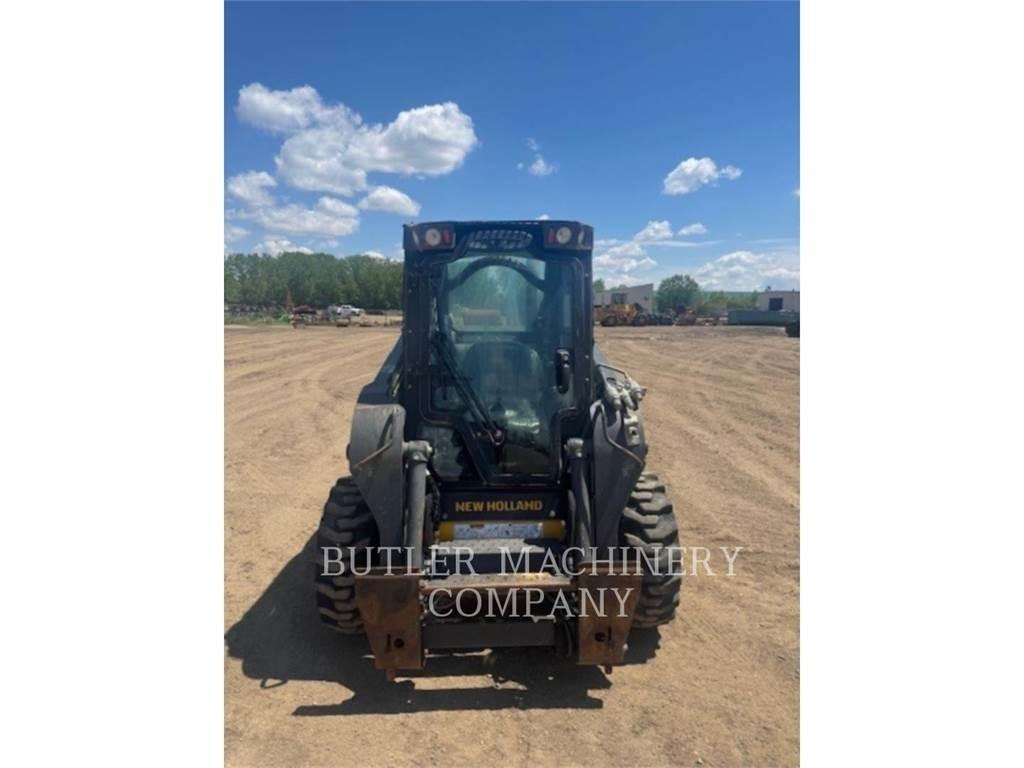Ford / New Holland L318 Minicarregadeiras