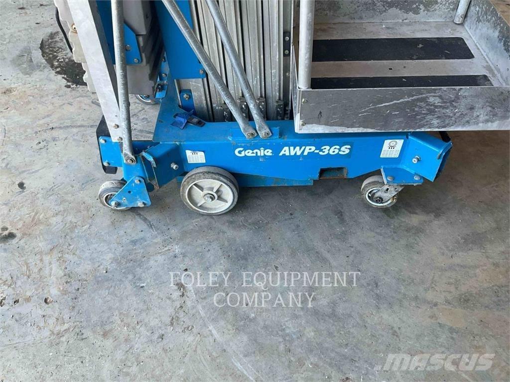 Genie AWP36SDC Elevadores de tesoura