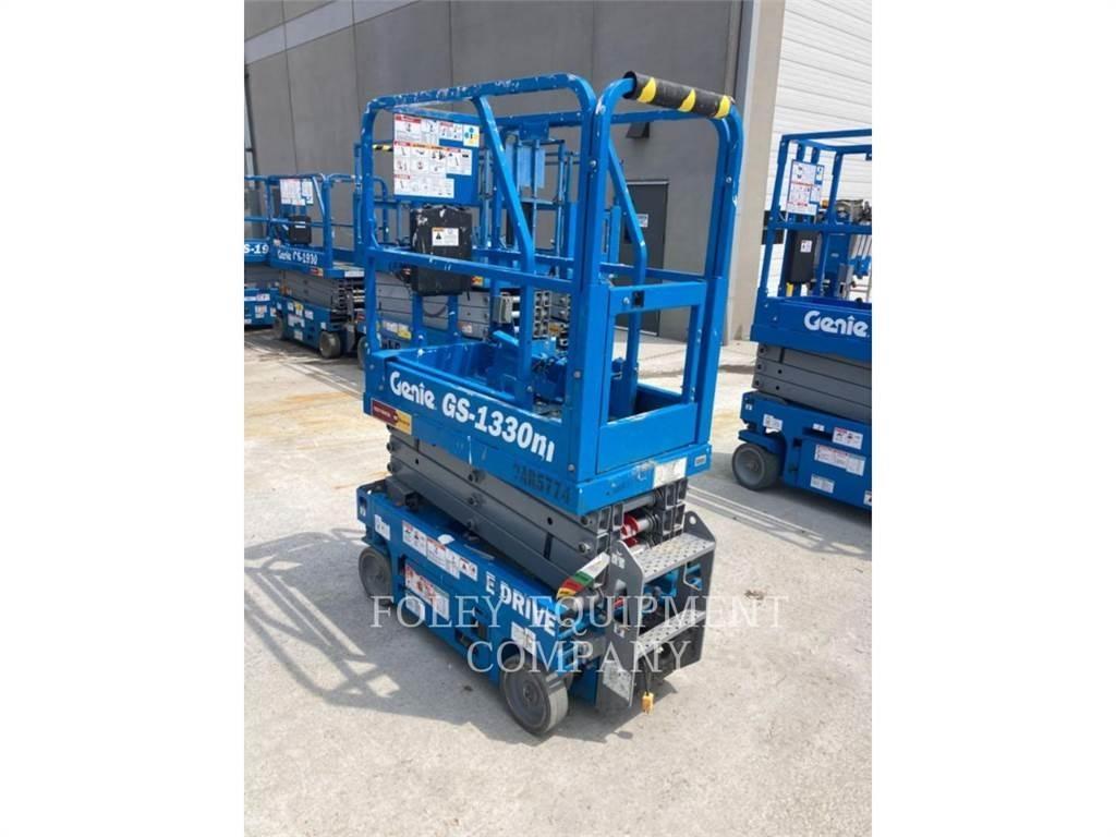 Genie GS1330 Elevadores de tesoura