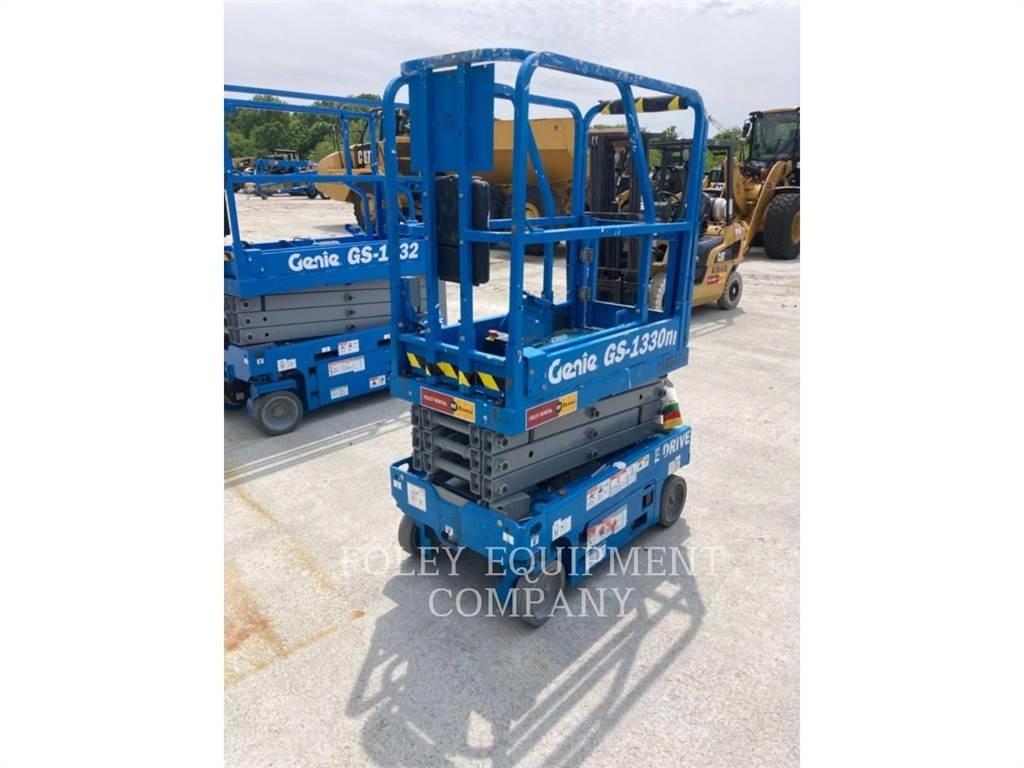 Genie GS1330 Elevadores de tesoura
