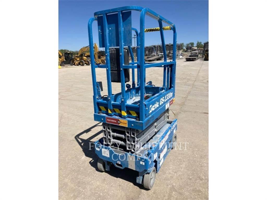 Genie GS1330 Elevadores de tesoura