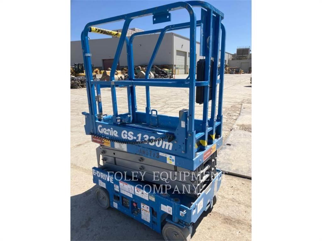 Genie GS1330 Elevadores de tesoura