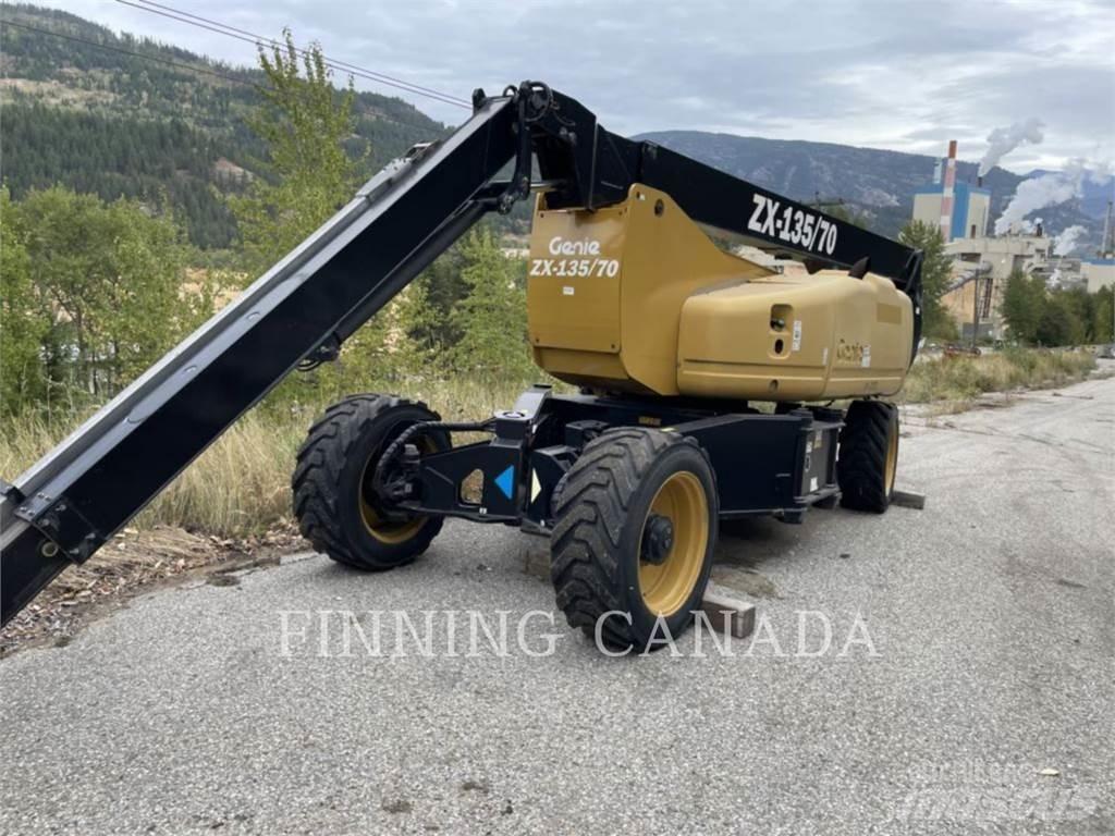 Genie JLGZX135 Elevadores braços articulados