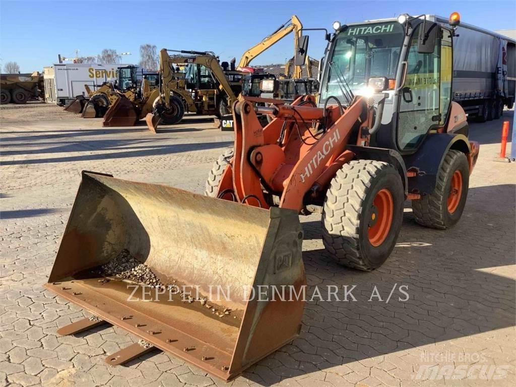 Hitachi ZW95 Carregadeiras de rodas