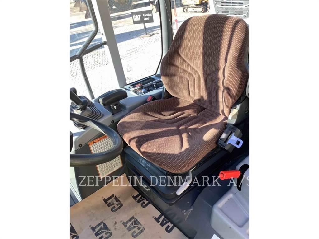 Hitachi ZW95 Carregadeiras de rodas