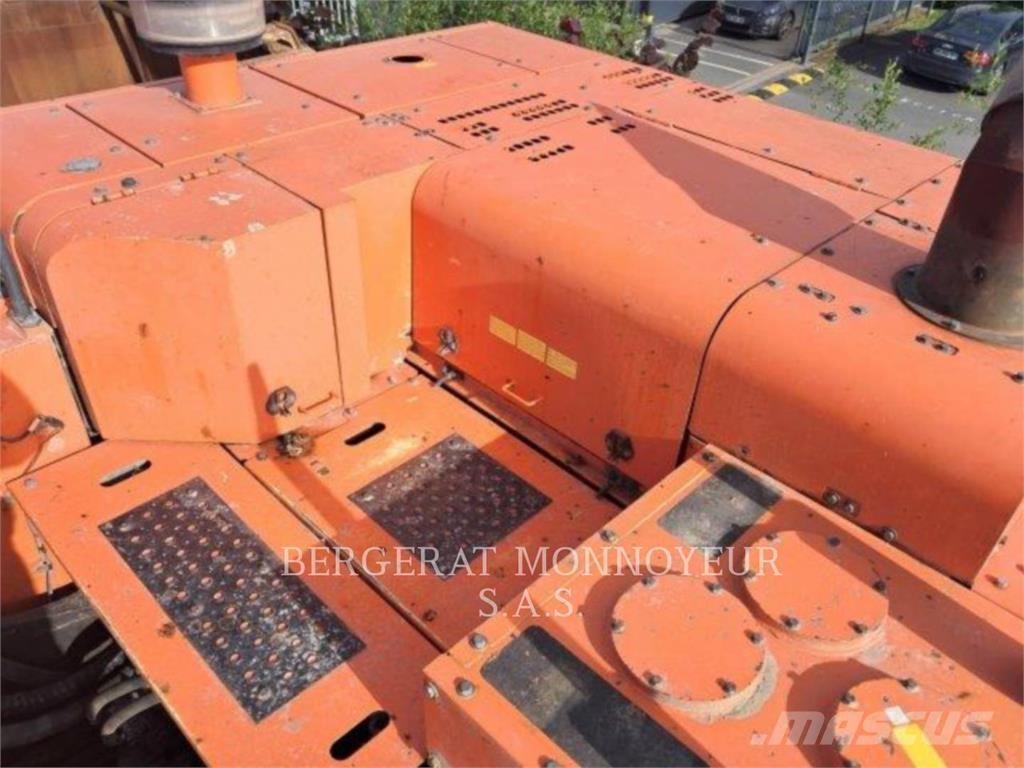 Hitachi ZX 670 45 Escavadeiras de esteiras