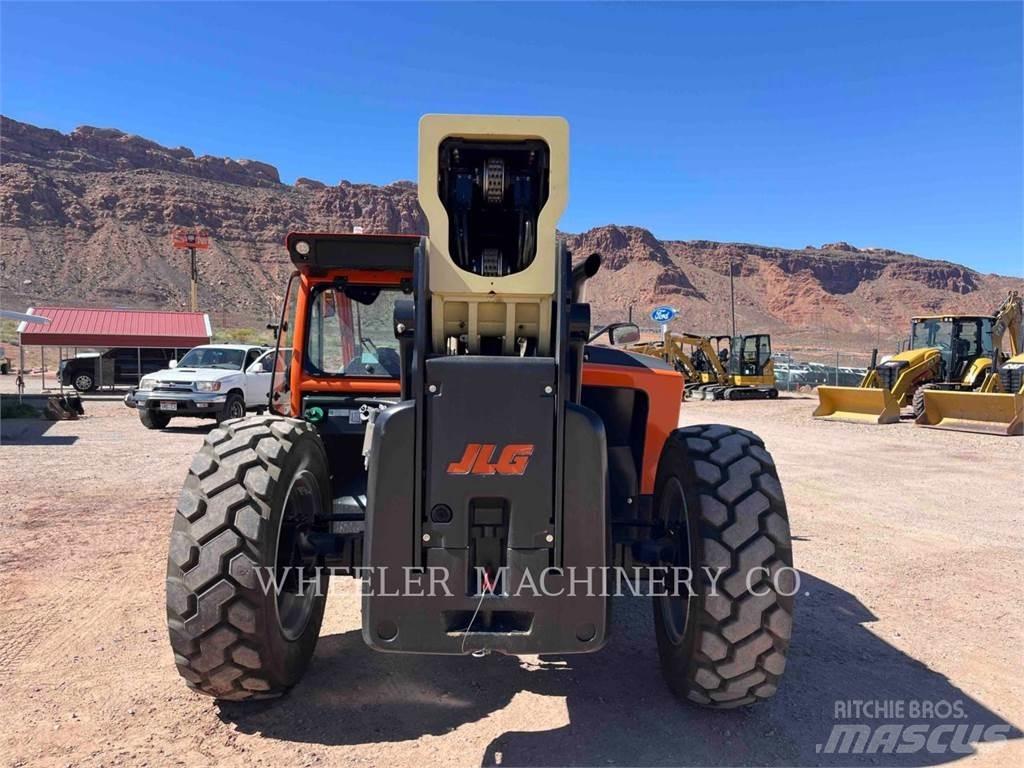 JLG 1055 Manipulador telescópico