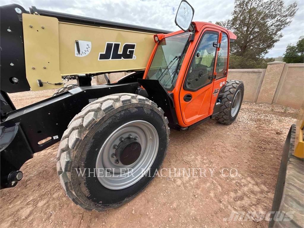 JLG 1055 Manipulador telescópico