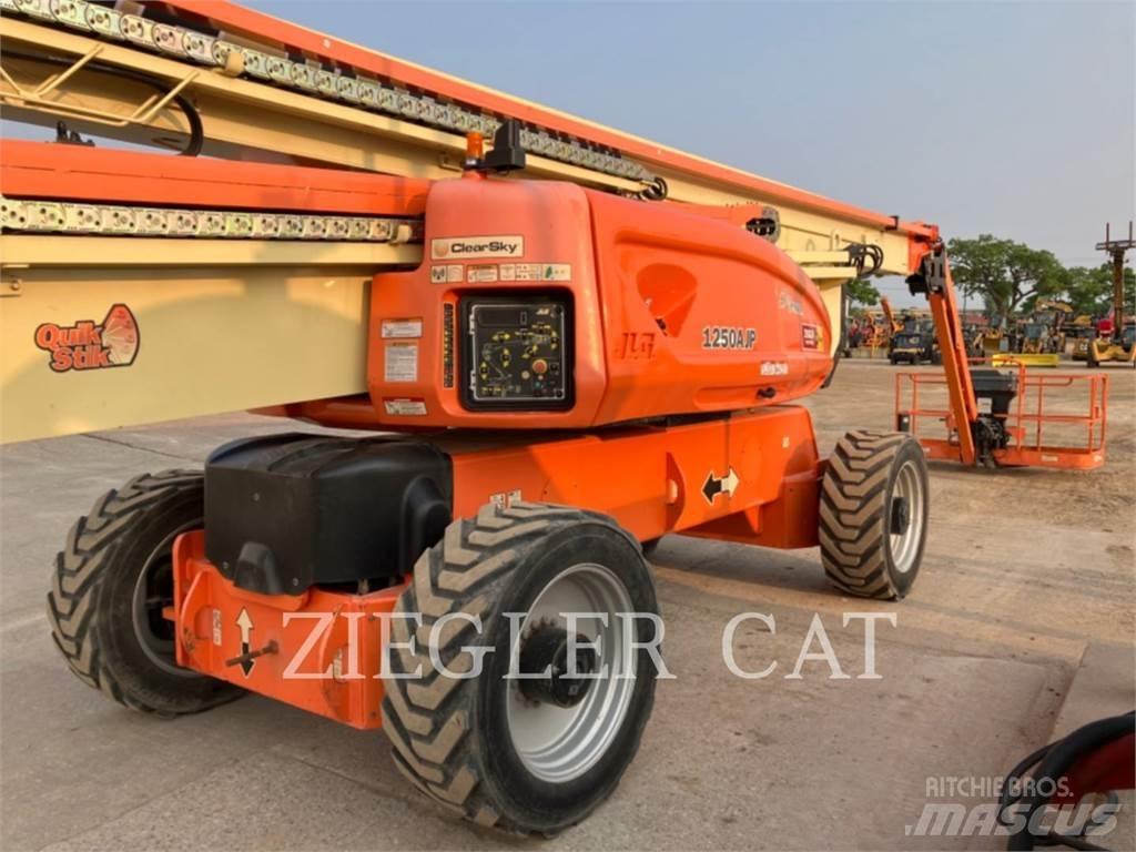 JLG 1250AJP Elevadores braços articulados