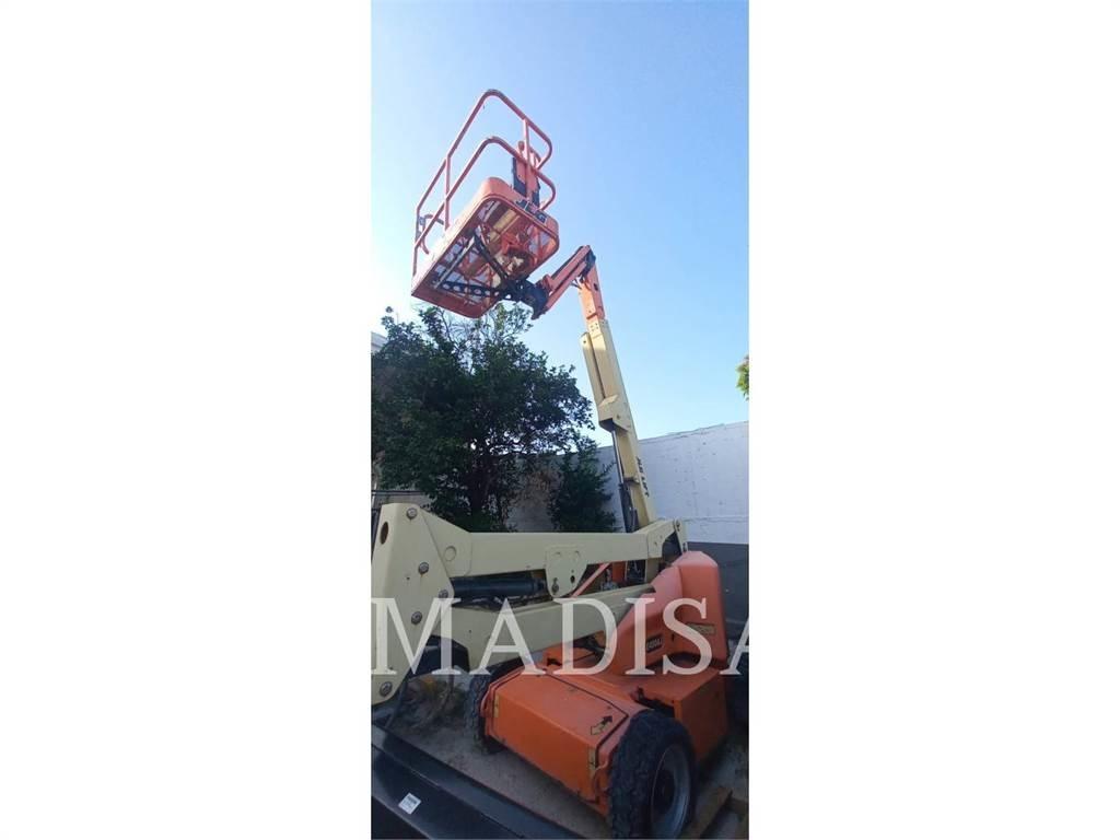 JLG E450AJ Elevadores braços articulados