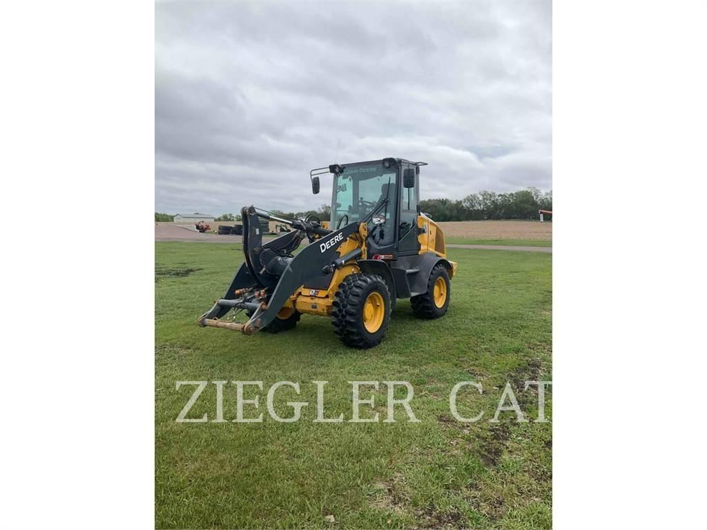 John Deere & CO. 324L Carregadeiras de rodas