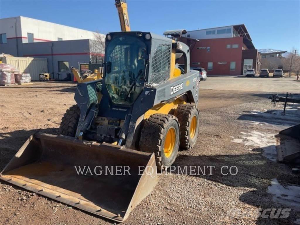 John Deere & CO. 332E Minicarregadeiras