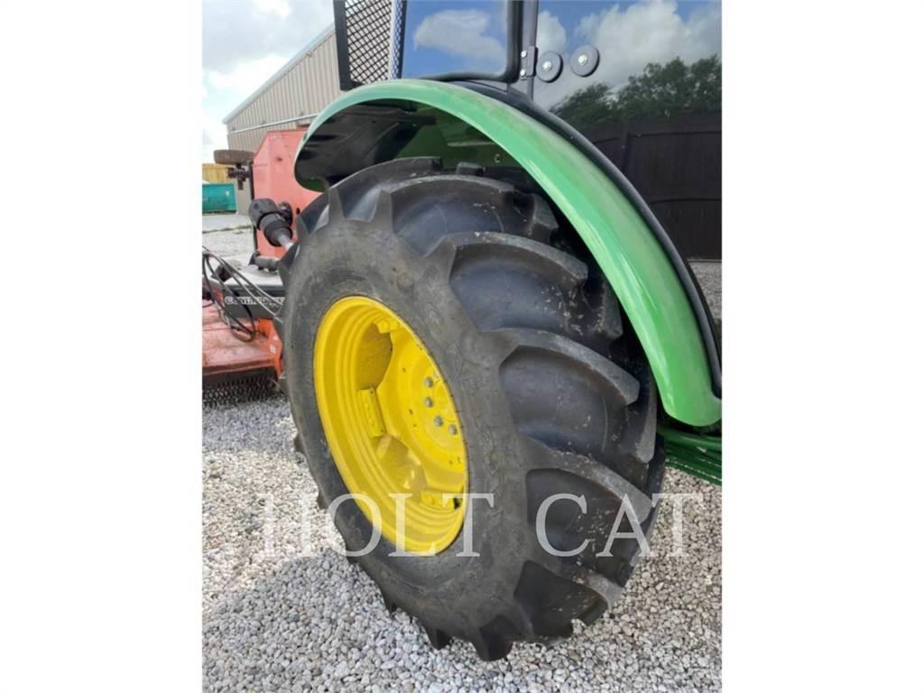 John Deere & CO. 5100E Tratores Agrícolas usados