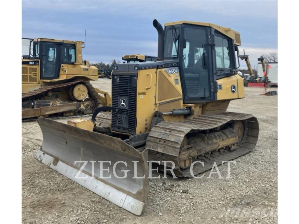 John Deere & CO. 650K LGP Dozers - Tratores rastos