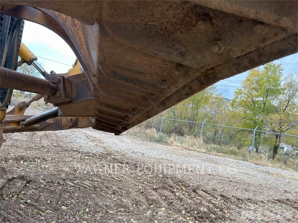 John Deere & CO. 850C Dozers - Tratores rastos
