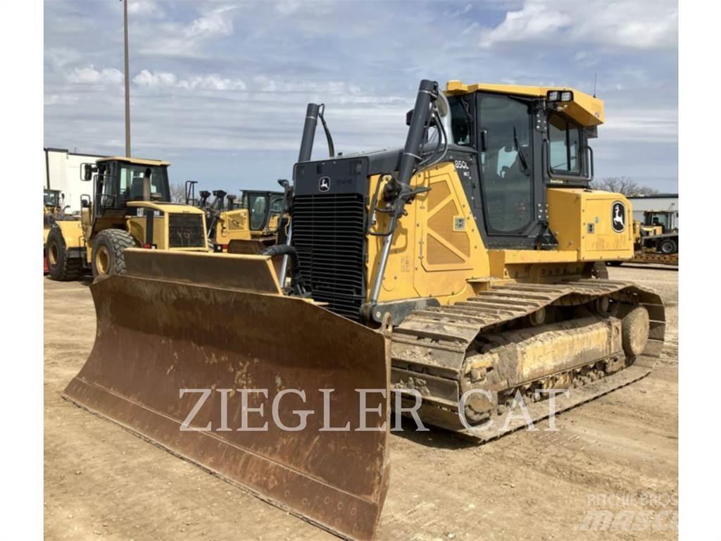 John Deere & CO. 850LWLT Dozers - Tratores rastos