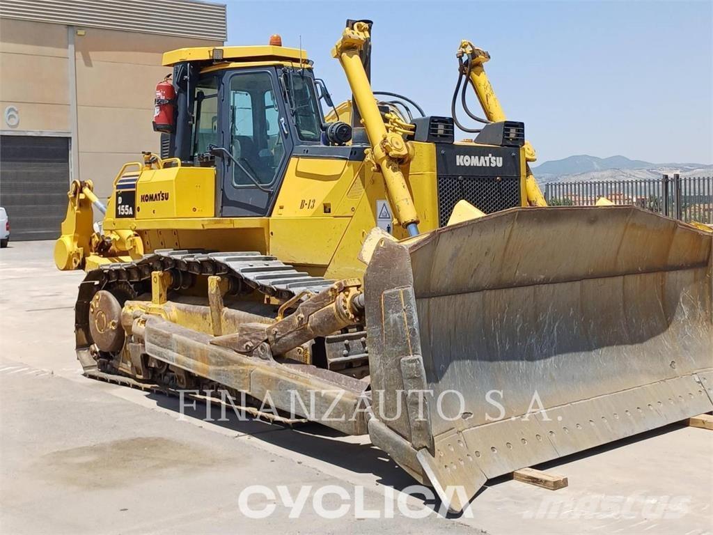 Komatsu D155 Dozers - Tratores rastos