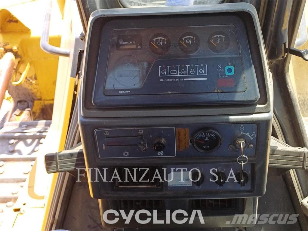 Komatsu D155 Dozers - Tratores rastos