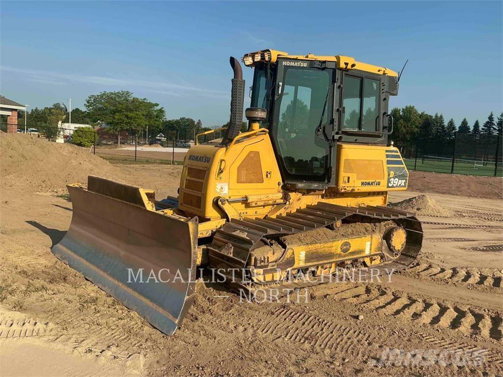 Komatsu D39PX-23 Dozers - Tratores rastos