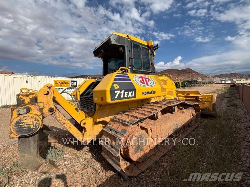 Komatsu D71EXI-24 Dozers - Tratores rastos