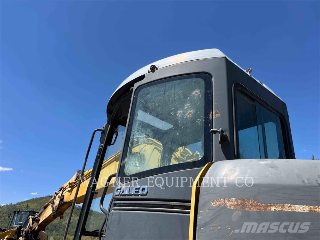 Komatsu PC138USLC2 Escavadeiras de esteiras