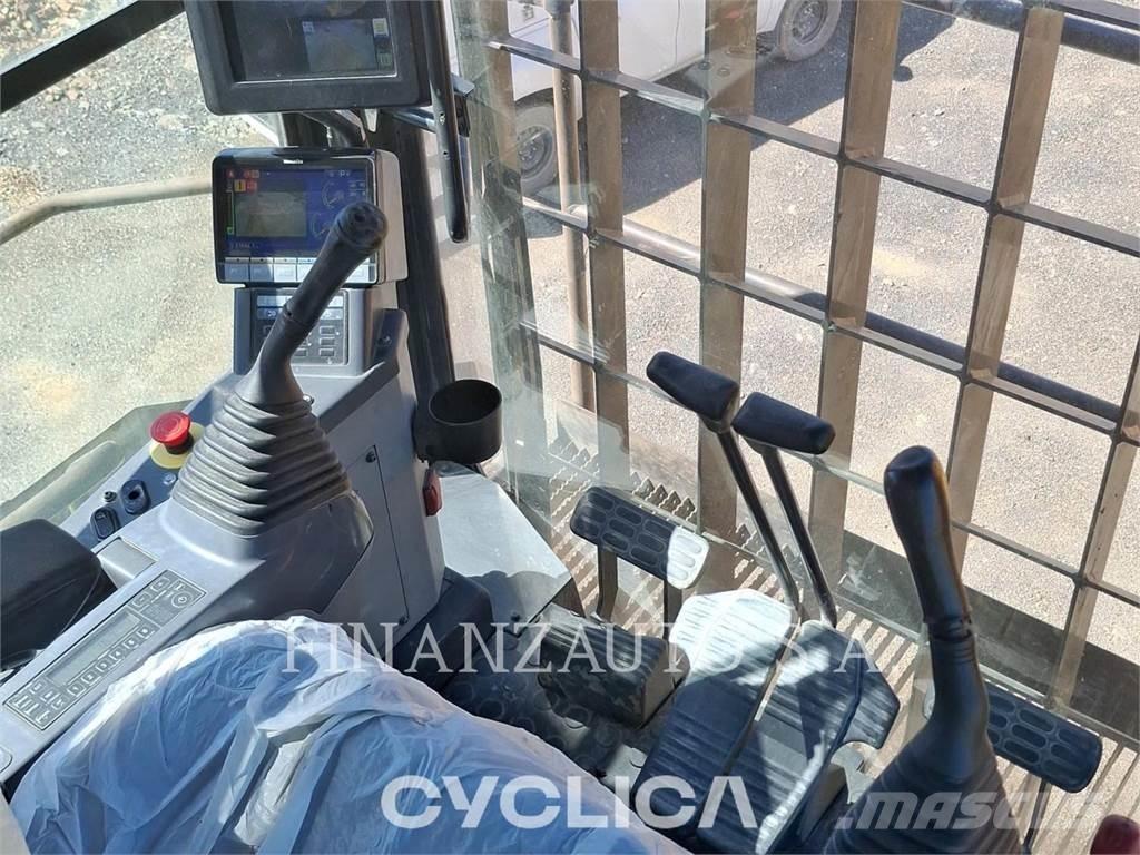 Komatsu PC2000-11 Escavadeiras de esteiras