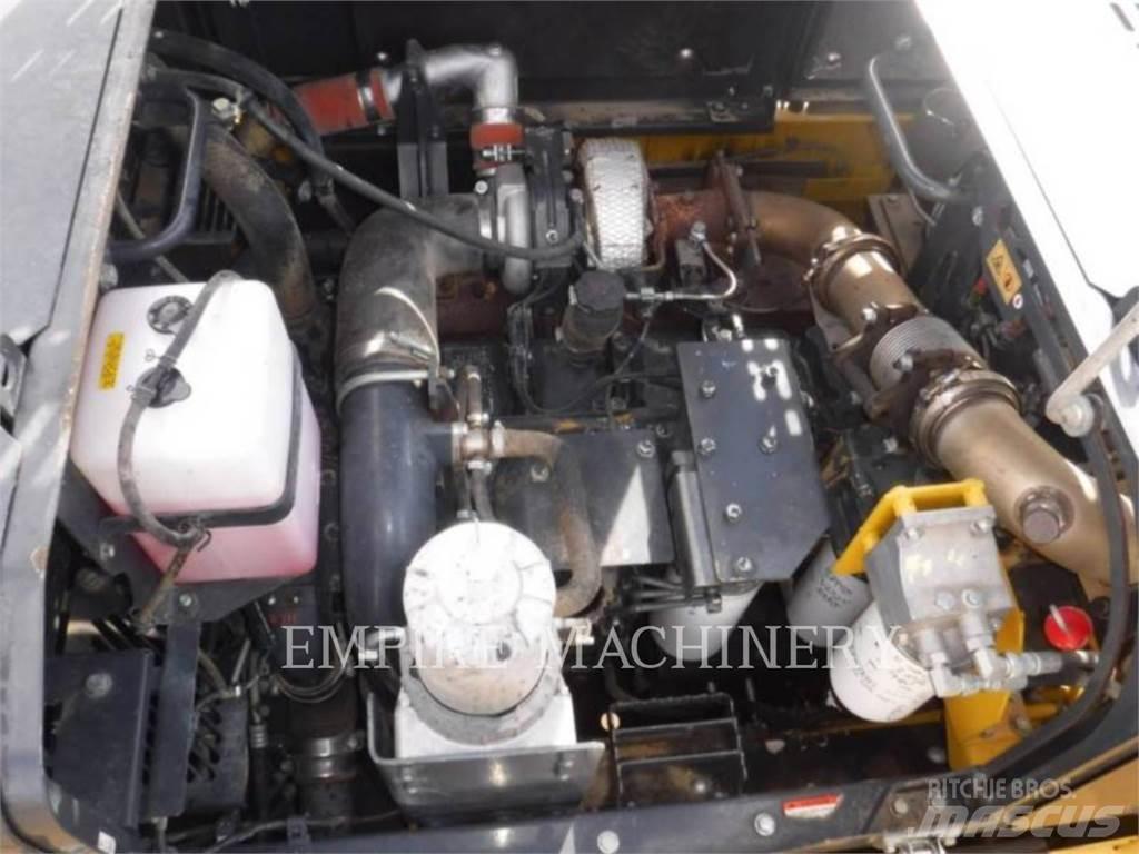 Komatsu PC490LC-10 Escavadeiras de esteiras