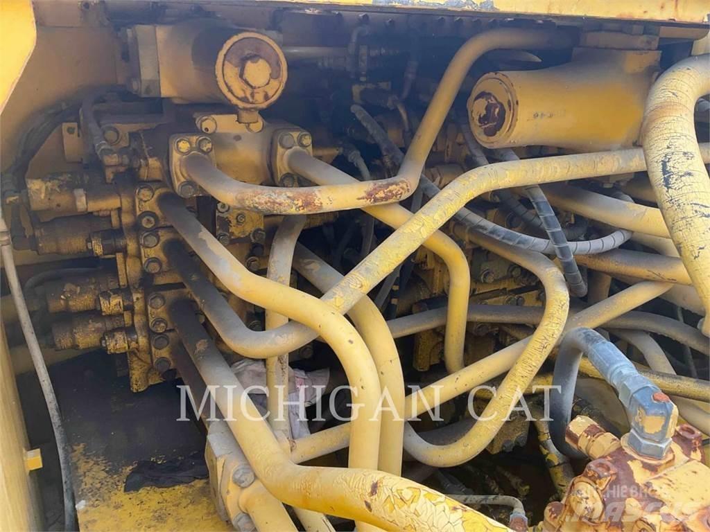 Komatsu PC750LC-6K Escavadeiras de esteiras